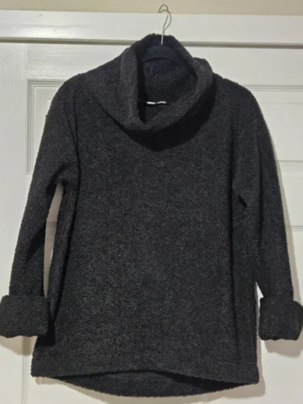 Loft Oversized Sherpa black sweatshirt size XS